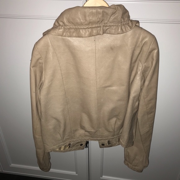 Danier leather jacket - Picture 3 of 4